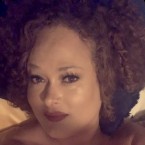 Leigh Escort in Englewood