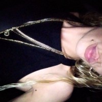 Arianna db.home.ad.location.escort