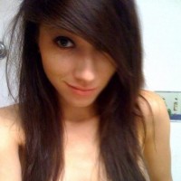 Zoey db.home.ad.location.escort
