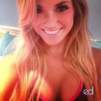 Tania db.home.ad.location.escort