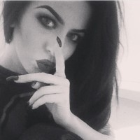 Nikki db.home.ad.location.escort