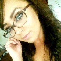 Emilee db.home.ad.location.escort