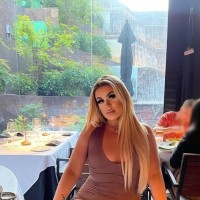 Adrianna db.home.ad.location.escort