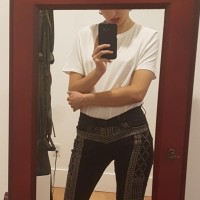 Dom Lila db.home.ad.location.escort