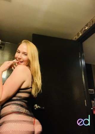 Carson City | Escort Blonde Escort-27-1476829-photo-1