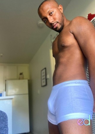 Johnson City | Escort Young-22-1488259-photo-1