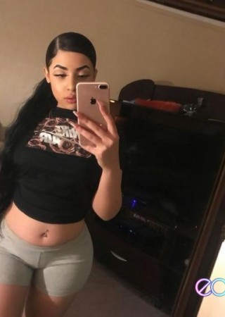 Saint Paul | Escort Incall Girl-22-1472939-photo-2