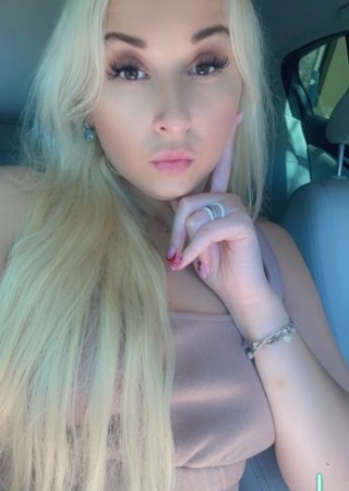 Lakeland | Escort Internationaldoll-27-1486587-photo-1