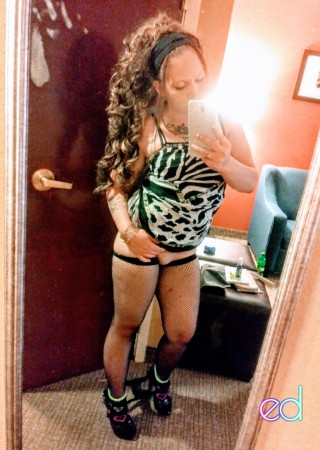 Louisville | Escort Callie Marie-22-1472858-photo-2