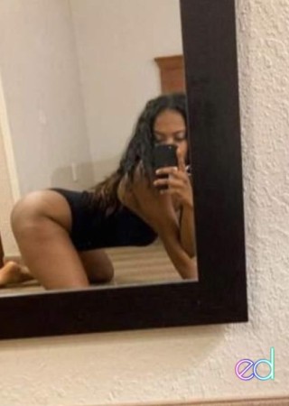 Quincy | Escort Aria-24-1493725-photo-1