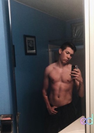 Tucson | Escort Collegedude-19-1483400-photo-2