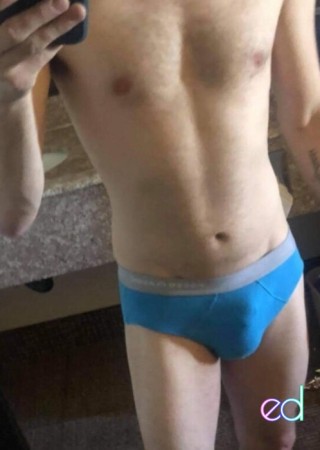 Tucson | Escort Hung-32-1483377-photo-1