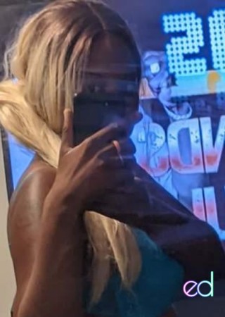 Reading | Escort Megan-30-1493090-photo-4