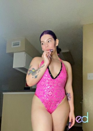 Reading | Escort Vivia-19-1493099-photo-1