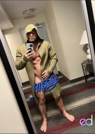 Long Beach | Escort John-28-1484389-photo-3