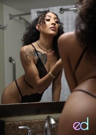 Oro Valley | Escort Adrianna-24-1519607-photo-4