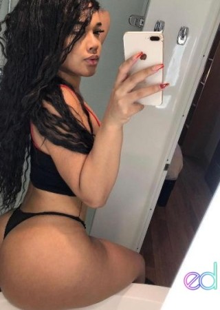 Lowell | Escort Yisel-26-1491109-photo-1