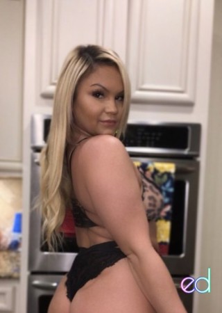 Pearland | Escort Karlee-27-1488717-photo-1