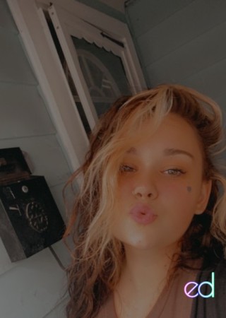 Reading | Escort Lexie-25-1493104-photo-2