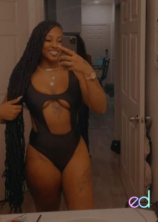 Portsmouth | Escort See-24-1493280-photo-1