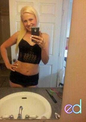 Lexington | Escort Kelly-24-1468125-photo-3