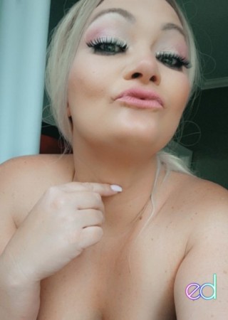 Reading | Escort Cameron-40-1493108-photo-1