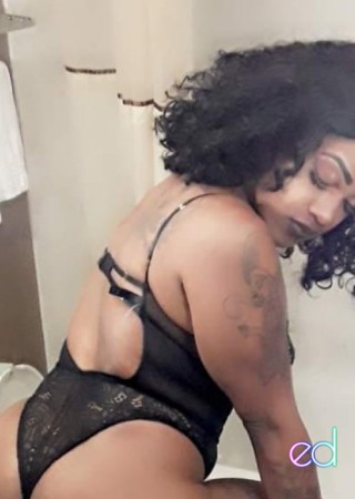 Asheville | Escort leanna-28-1487616-photo-1