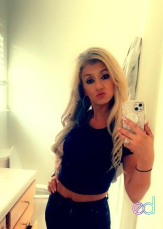 Loveland | Escort Cami-35-1487727-photo-1