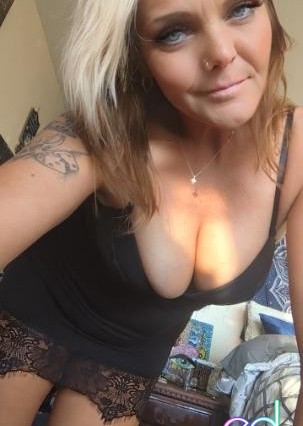 Anniston | Escort Hannah-44-1519256-photo-1