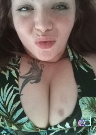 Reading | Escort Lola-31-1493094-photo-1