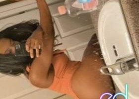 Quincy | Escort Aria-24-1493725-photo-2