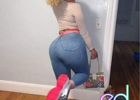 Quincy | Escort Russian-23-1493703-photo-2